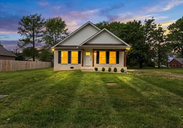 Photo 3 of Single family home for sale at 829 Luttrell Ave, Smithville, TN 37166 | MLS# 3611357 | Listing updated on 2026-10-04