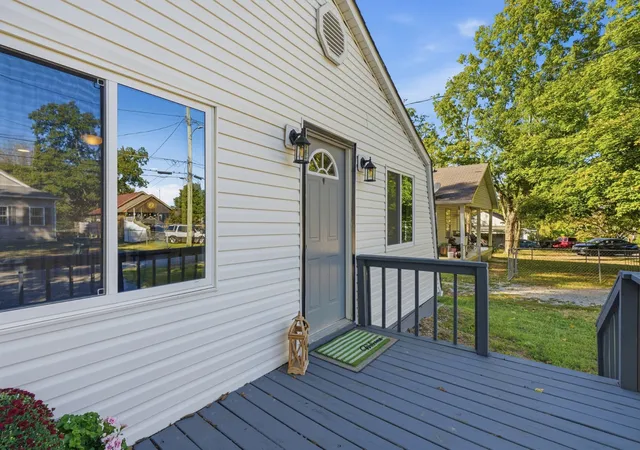 Photo 3 of Single family home for sale at 415 Durrett St, Springfield, TN 37172 | MLS# 3614467 | Listing updated on 2026-10-09