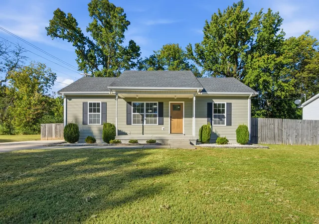 Photo 1 of Single family home for sale at 101 Brookside Dr, Dickson, TN 37055 | MLS# 3611376 | Listing updated on 2026-10-08