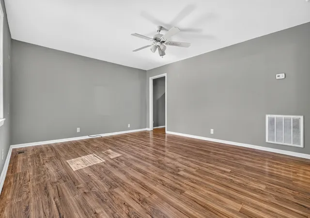 Photo 4 of Multi family home for sale at 896 Locust Dr, Clarksville, TN 37040 | MLS# 3611500 | Listing updated on 2026-10-23