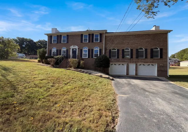 Photo 1 of Single family home for sale at 109 Rocky Dr, Columbia, TN 38401 | MLS# 3611609 | Listing updated on 2026-10-28