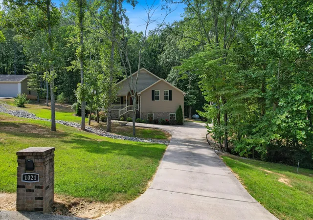 Photo 3 of Single family home for sale at 1021 Goldfinch Trl, Portland, TN 37148 | MLS# 3611373 | Listing updated on 2026-10-09