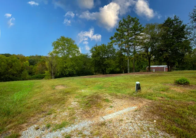 Photo 2 of Sale Pending at 2413 Steve Dr, Columbia, TN 38401 | MLS# 3611391 | Listing updated on 2026-10-08