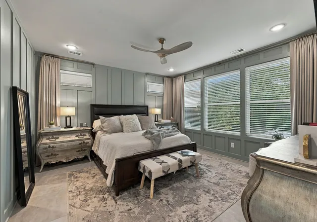 Photo 2 of Single family home for sale at 324 33rd Avenue N, Nashville, TN 37209 | MLS# 3613194 | Listing updated on 2026-10-09