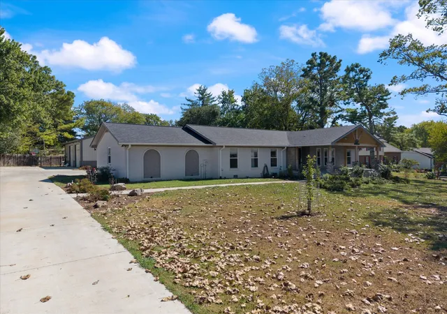 Photo 3 of Single family home for sale at 1037 S Brookside Dr, Gallatin, TN 37066 | MLS# 3611407 | Listing updated on 2026-10-06