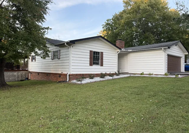 Photo 2 of Single family home for sale at 1324 Beechview Dr, Sevierville, TN 37862 | MLS# 3611512 | Listing updated on 2026-10-05