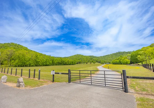 Photo 3 of House for sale at 9701 Fox Holw Rd, Christiana, TN 37037 | MLS# 3611425 | Listing updated on 2026-10-04