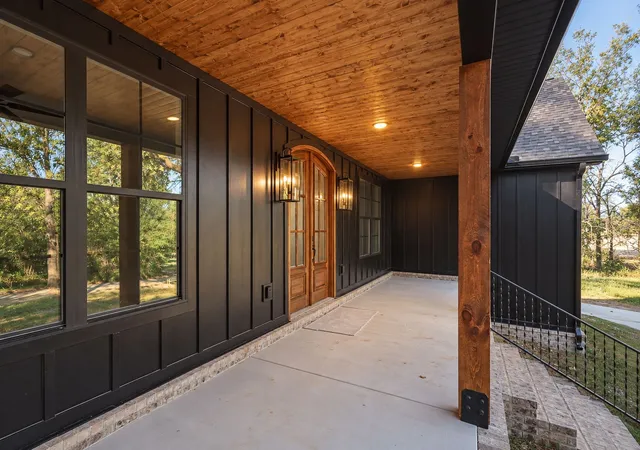 Photo 4 of Single family home for sale at 317 Maple St, Bell Buckle, TN 37020 | MLS# 3612930 | Listing updated on 2026-10-07