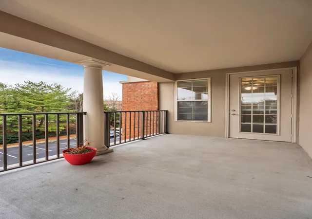 Photo 1 of Condo for sale at 305 Seven Springs Way #302, Brentwood, TN 37027 | MLS# 3619814 | Listing updated on 2026-10-13