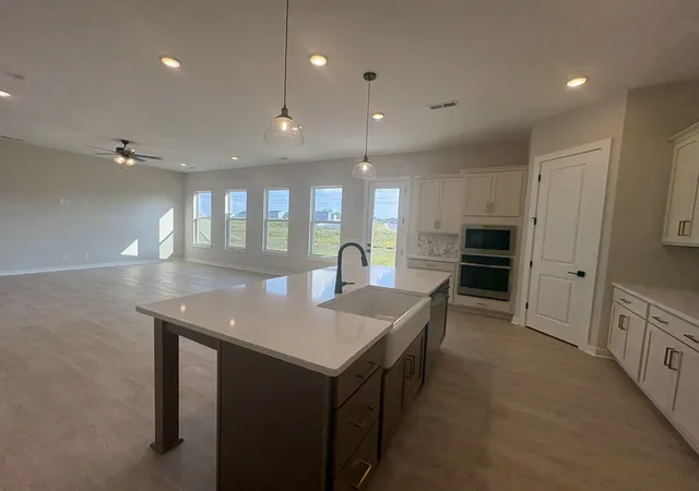 Photo 3 of Sale Pending at 2224 Headwaters Dr, Spring Hill, TN 37174 | MLS# 3611454 | Listing updated on 2026-10-04