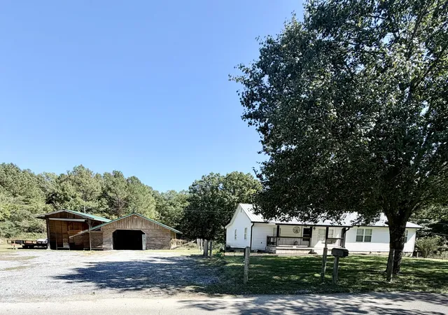 Photo 1 of Single family home for sale at 220 Moore Cir Rd Nw, Charleston, TN 37310 | MLS# 3614510 | Listing updated on 2026-10-09