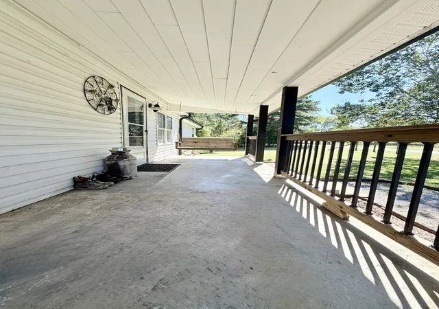 Photo 2 of Single family home for sale at 220 Moore Cir Rd Nw, Charleston, TN 37310 | MLS# 3614510 | Listing updated on 2026-10-09