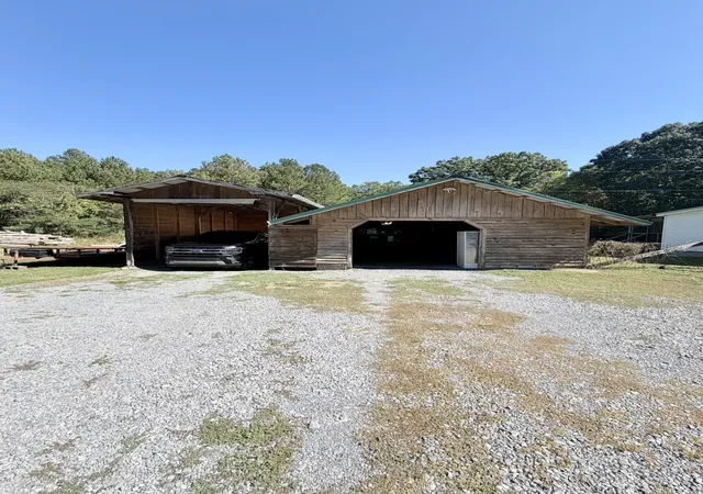 Photo 3 of Single family home for sale at 220 Moore Cir Rd Nw, Charleston, TN 37310 | MLS# 3614510 | Listing updated on 2026-10-09