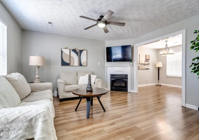Photo 3 of Single family home for sale at 723 Colony Village Way, Knoxville, TN 37923 | MLS# 3611468 | Listing updated on 2026-10-04