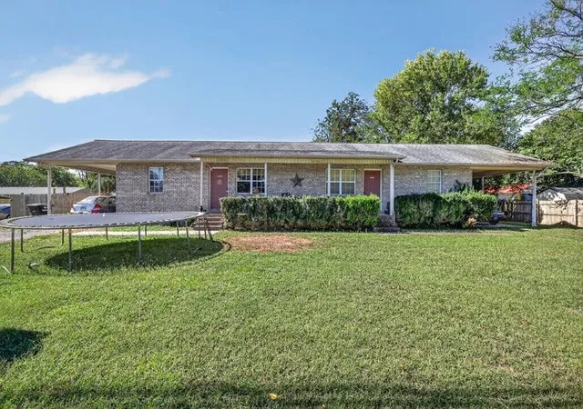 Photo 2 of Multi family home for sale at 200202 S Roosevelt St, Tullahoma, TN 37388 | MLS# 3612423 | Listing updated on 2026-10-06
