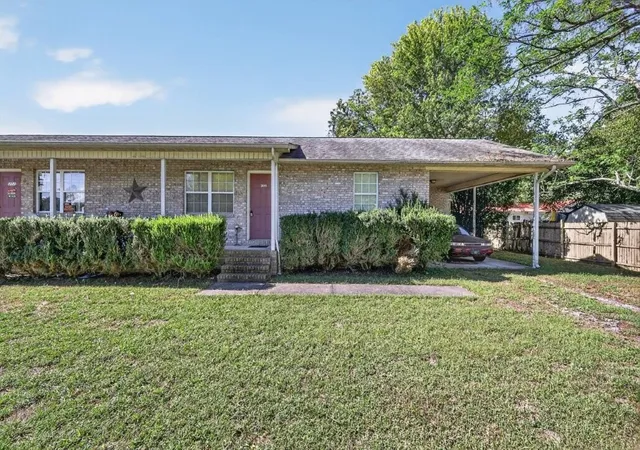 Photo 3 of Multi family home for sale at 200202 S Roosevelt St, Tullahoma, TN 37388 | MLS# 3612423 | Listing updated on 2026-10-06