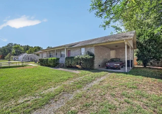 Listing Photo 4 - Condo for sale in building located at 200202 S Roosevelt St, Tullahoma, TN 37388
