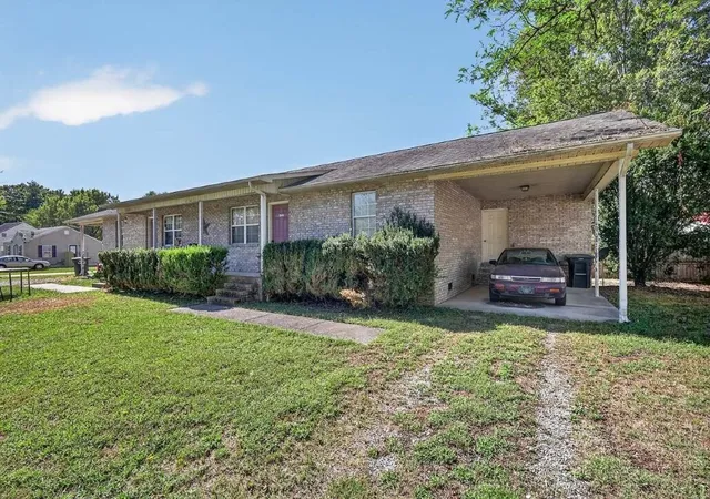 Listing Photo 5 - Condo for sale in building located at 200202 S Roosevelt St, Tullahoma, TN 37388