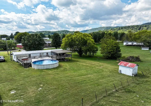 Photo 4 of Manufactured home for sale at 3814 Benji Ln, Corryton, TN 37721 | MLS# 3611477 | Listing updated on 2026-10-05