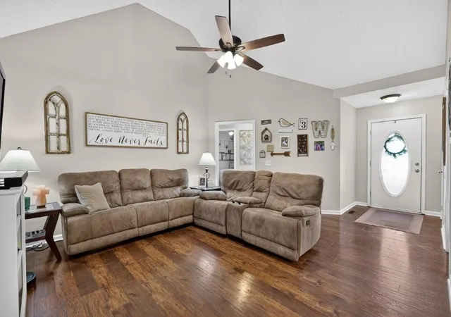Photo 3 of Single family home for sale at 132 Lorien Cir, Shelbyville, TN 37160 | MLS# 3615411 | Listing updated on 2026-10-09