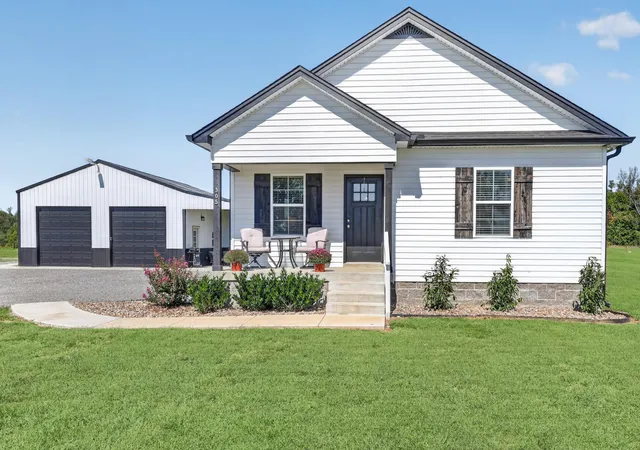 Photo 2 of Single family home for sale at 305 James Whitefield Rd, Bethpage, TN 37022 | MLS# 3612624 | Listing updated on 2026-10-09