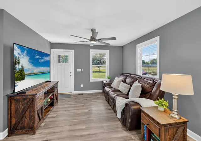 Photo 4 of Single family home for sale at 305 James Whitefield Rd, Bethpage, TN 37022 | MLS# 3612624 | Listing updated on 2026-10-09