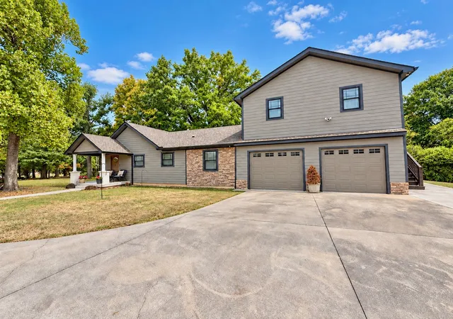 Photo 1 of Single family home for sale at 4005 Dodson Chapel Rd, Hermitage, TN 37076 | MLS# 3611517 | Listing updated on 2026-10-06