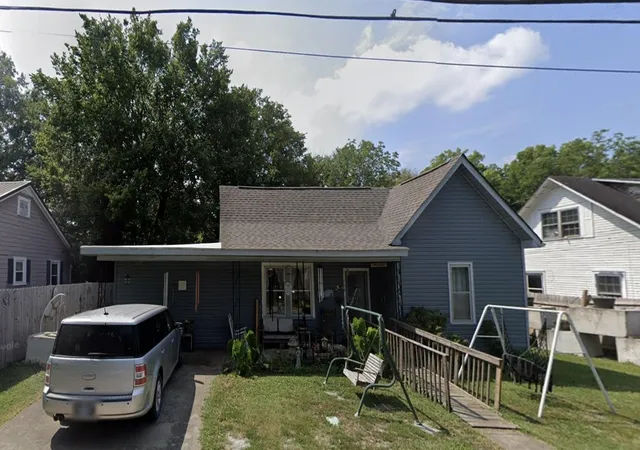 Single family home for sale at 210 Jefferson St, Fayetteville, TN 37334 | MLS# 3611648 | Listing updated on 2026-10-12