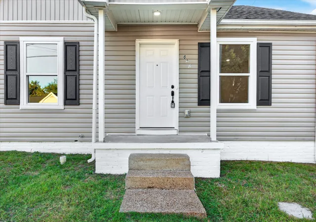 Photo 2 of Single family home for sale at 622 Elder St, Clarksville, TN 37040 | MLS# 3614507 | Listing updated on 2026-10-08