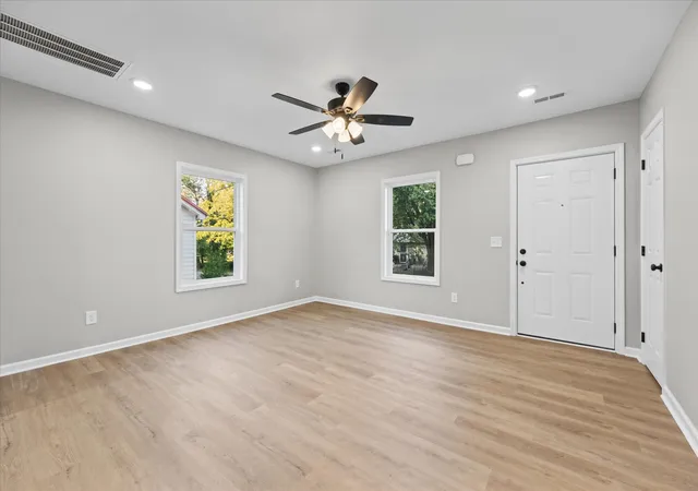 Photo 4 of Single family home for sale at 622 Elder St, Clarksville, TN 37040 | MLS# 3614507 | Listing updated on 2026-10-08