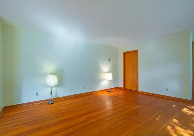 Photo 3 of Single family home for sale at 1104 Westwood Dr, Tullahoma, TN 37388 | MLS# 3612174 | Listing updated on 2026-10-06