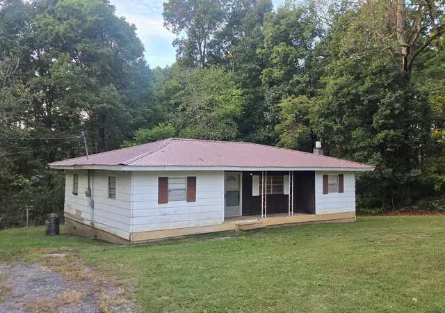 Photo 2 of Single family home for sale at 164 County Rd 202, Athens, TN 37303 | MLS# 3612008 | Listing updated on 2026-10-05