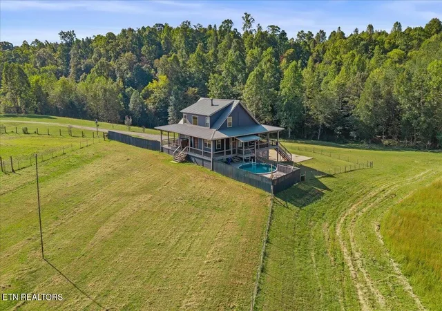 Photo 4 of Single family home for sale at 106 Cagle Rd, Tellico Plains, TN 37385 | MLS# 3611541 | Listing updated on 2026-10-05