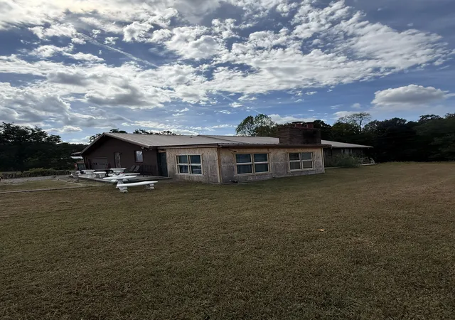 Photo 3 of Single family home for sale at 1745 Harrison Fry Rd, Mc Minnville, TN 37110 | MLS# 3611662 | Listing updated on 2026-10-05