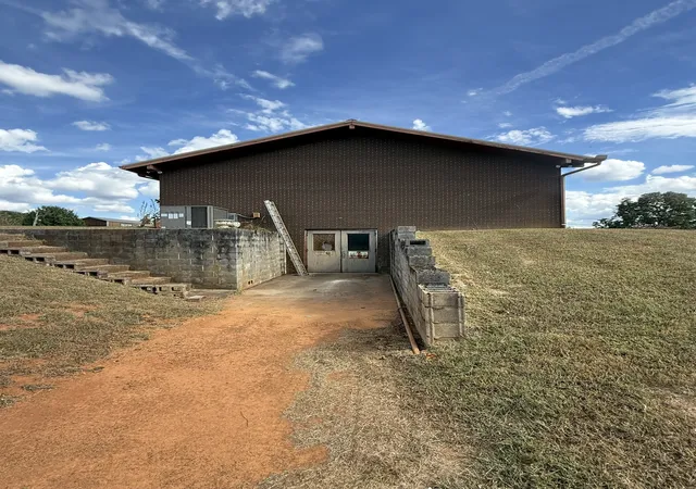 Photo 4 of Single family home for sale at 1745 Harrison Fry Rd, Mc Minnville, TN 37110 | MLS# 3611662 | Listing updated on 2026-10-05