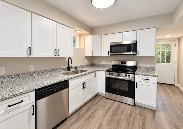 Photo 4 of Multi family home for sale at 1009 Harpeth Valley Ct, Nashville, TN 37221 | MLS# 3611645 | Listing updated on 2026-10-05