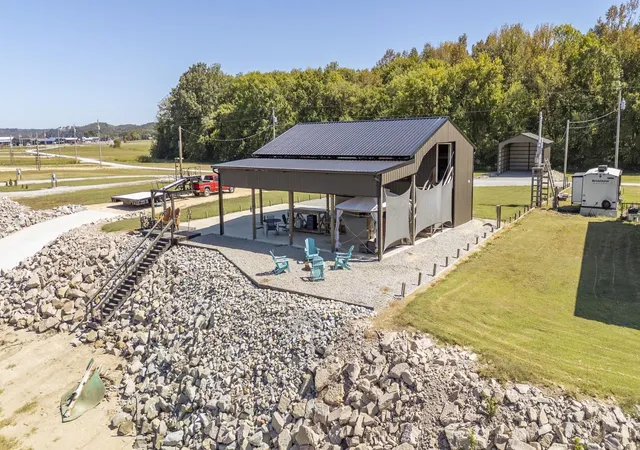 Photo 1 of Manufactured home for sale at 980 S Riverfront Dr #17A,17B, Clifton, TN 38425 | MLS# 3611613 | Listing updated on 2026-10-05
