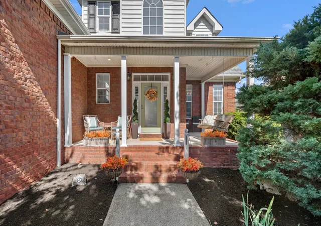 Photo 2 of Single family home for sale at 3006 Spottswood Cir, Murfreesboro, TN 37128 | MLS# 3618760 | Listing updated on 2026-10-09