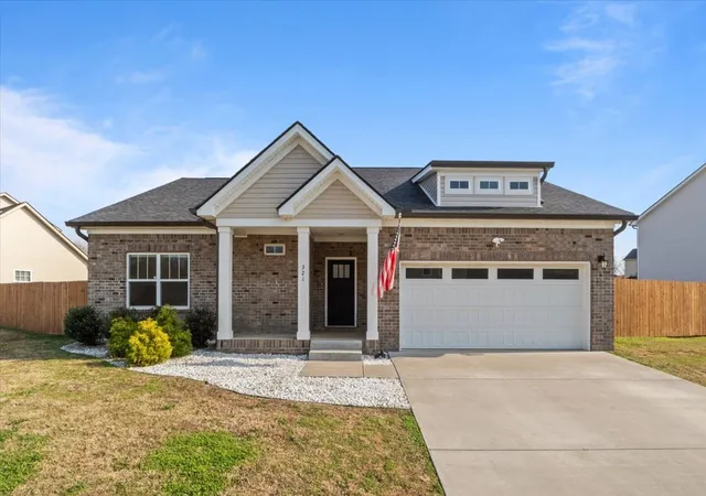 Single family home for sale at 321 Wyburn Pl, Burns, TN 37029 | MLS# 3612592