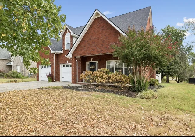 Photo 2 of Single family home for sale at 5130 Reagan Dr, Murfreesboro, TN 37129 | MLS# 3611646 | Listing updated on 2026-10-16