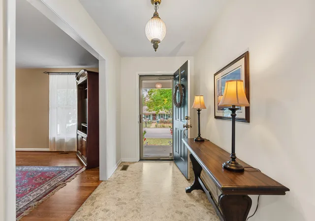 Photo 4 of Single family home for sale at 930 Percy Warner Blvd, Nashville, TN 37205 | MLS# 3612279 | Listing updated on 2026-10-08