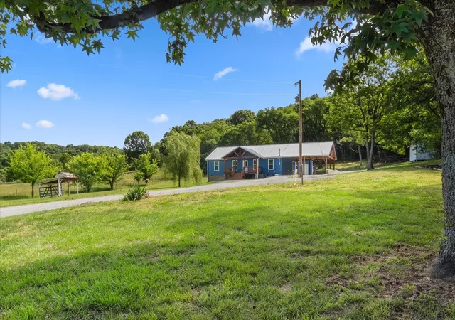 Photo 1 of Single family home for sale at 402 Cortner Holw Rd, Petersburg, TN 37144 | MLS# 3630060 | Listing updated on 2026-10-31