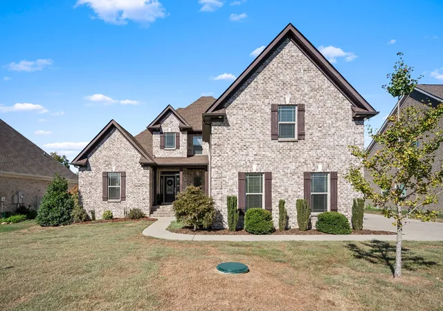 Single family home for sale at 1729 N Side Dr, Murfreesboro, TN 37130 | MLS# 3615487