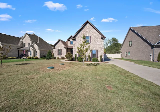 Photo 1 of Single family home for sale at 1729 N Side Dr, Murfreesboro, TN 37130 | MLS# 3615487 | Listing updated on 2026-10-09