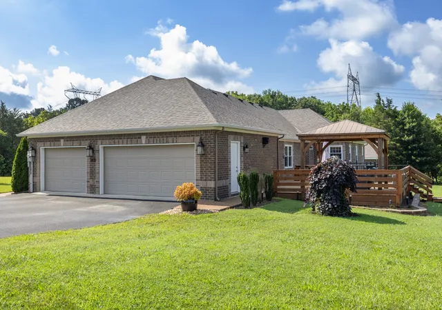 Photo 2 of Single family home for sale at 1439 Cliff Amos Rd, Spring Hill, TN 37174 | MLS# 3613007 | Listing updated on 2026-10-25