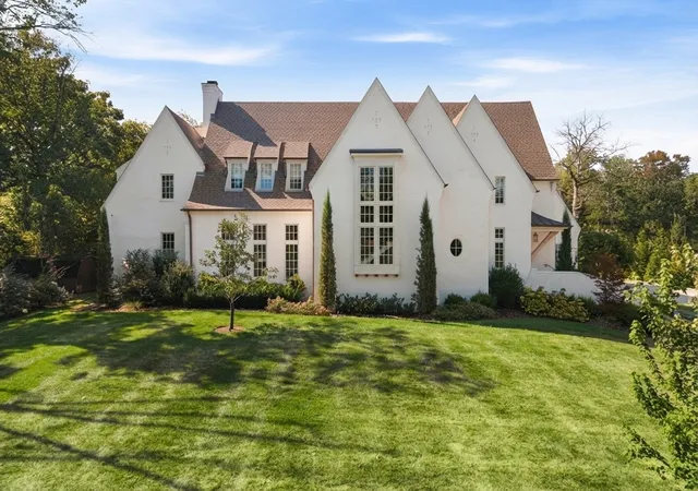 Single family home for sale at 705 Georgetown Dr, Nashville, TN 37205 | MLS# 3611722