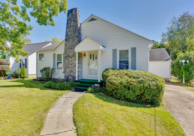 Photo 1 of Single family home for sale at 3404 Redding Rd, Chattanooga, TN 37415 | MLS# 3611678 | Listing updated on 2026-10-08