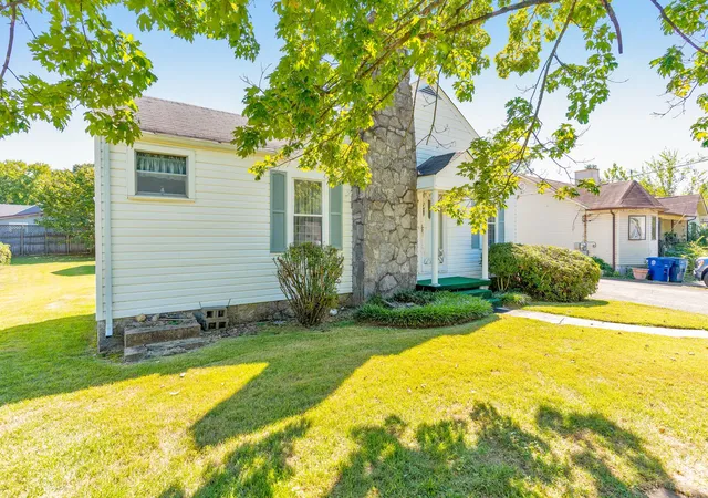 Photo 3 of Single family home for sale at 3404 Redding Rd, Chattanooga, TN 37415 | MLS# 3611678 | Listing updated on 2026-10-08