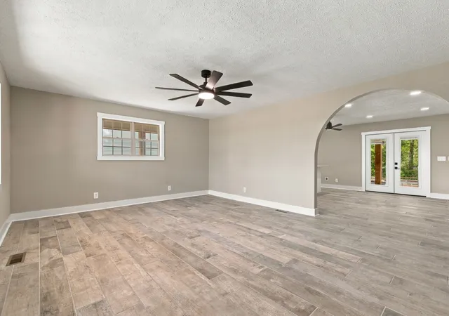 Photo 3 of Single family home for sale at 35 Tom Johnson Rd, Morrison, TN 37357 | MLS# 3611712 | Listing updated on 2026-10-05