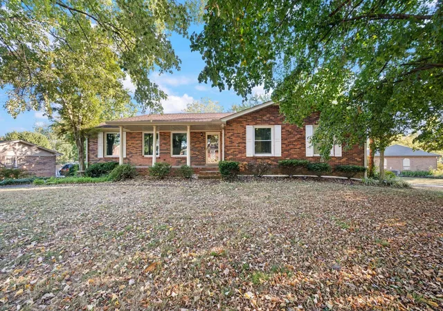 Photo 1 of Single family home for sale at 110 Sam Davis Dr, Springfield, TN 37172 | MLS# 3611835 | Listing updated on 2026-10-08
